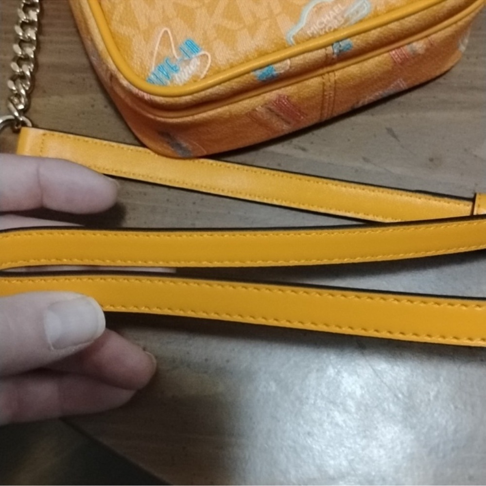 Michael Kors Orange Jet Set Crossbody Bag with patches. Brand New NWT $398 MRSP - Picture 6 of 11
